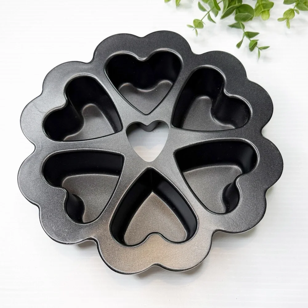 Mini Heart-Shaped Non-Stick Baking Mold William Sonoma